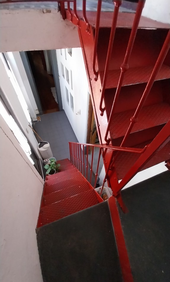 VENTA CASA 5  DORMITORIOS SARGENTO CABRAL  Y EL RIO IDEAL OFICINA COMERCIAL