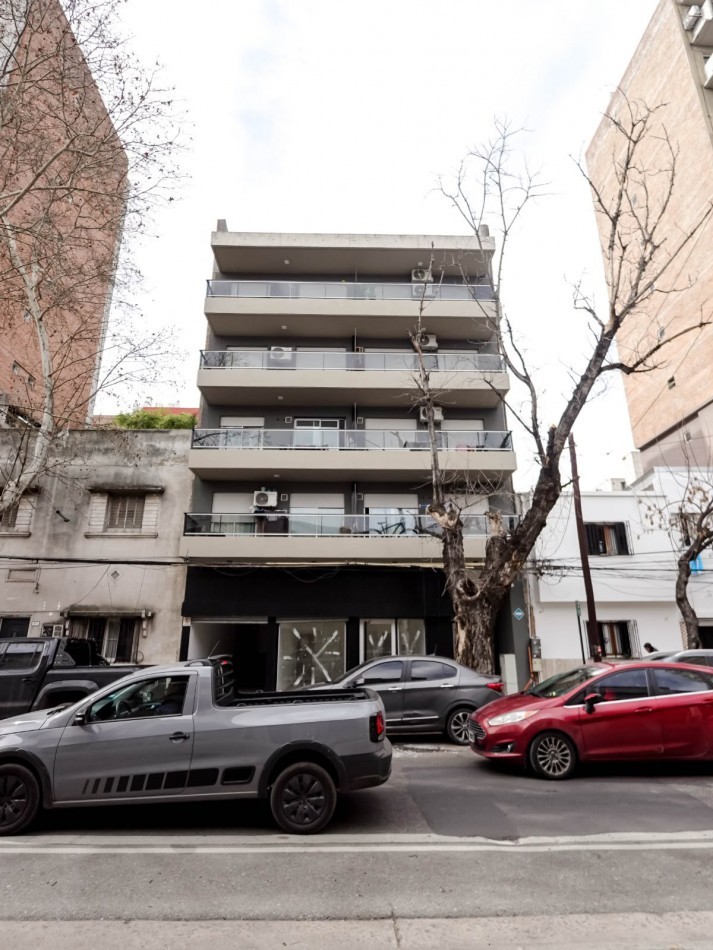 PICHINCHA /ECHESORTU VENTA LOCAL/ OFICINA/ CONSULTORIO Y 5 COCHERAS VERAMUJICA Y CORDOBA
