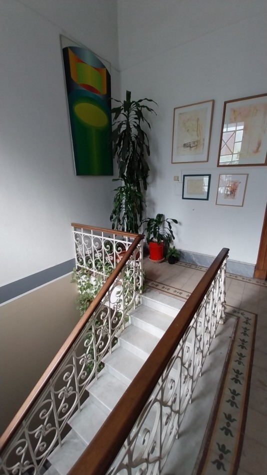 VENTA CASA 5  DORMITORIOS SARGENTO CABRAL  Y EL RIO IDEAL OFICINA COMERCIAL