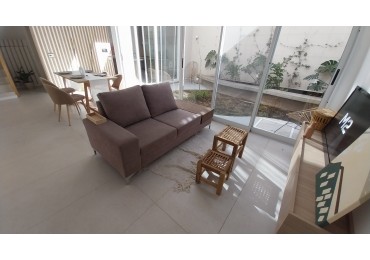  A METROS DE TRIBUNALES!!!! VENTA CASA TRES DORMITORIOS PASILLO BALCARCE Y ZEBALLOS ESTRENAR